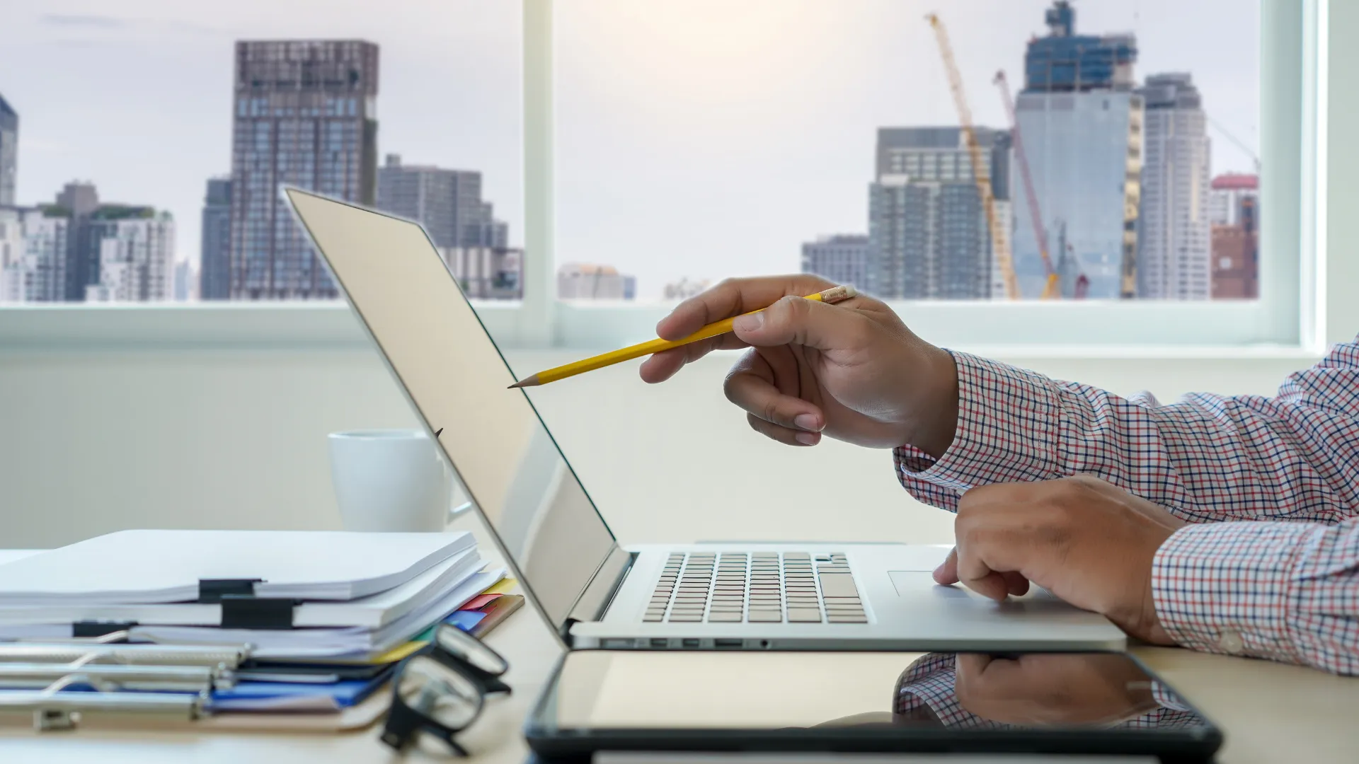 Build Your Brand's Brain: The 24/7 AI Expert on Your Website Img