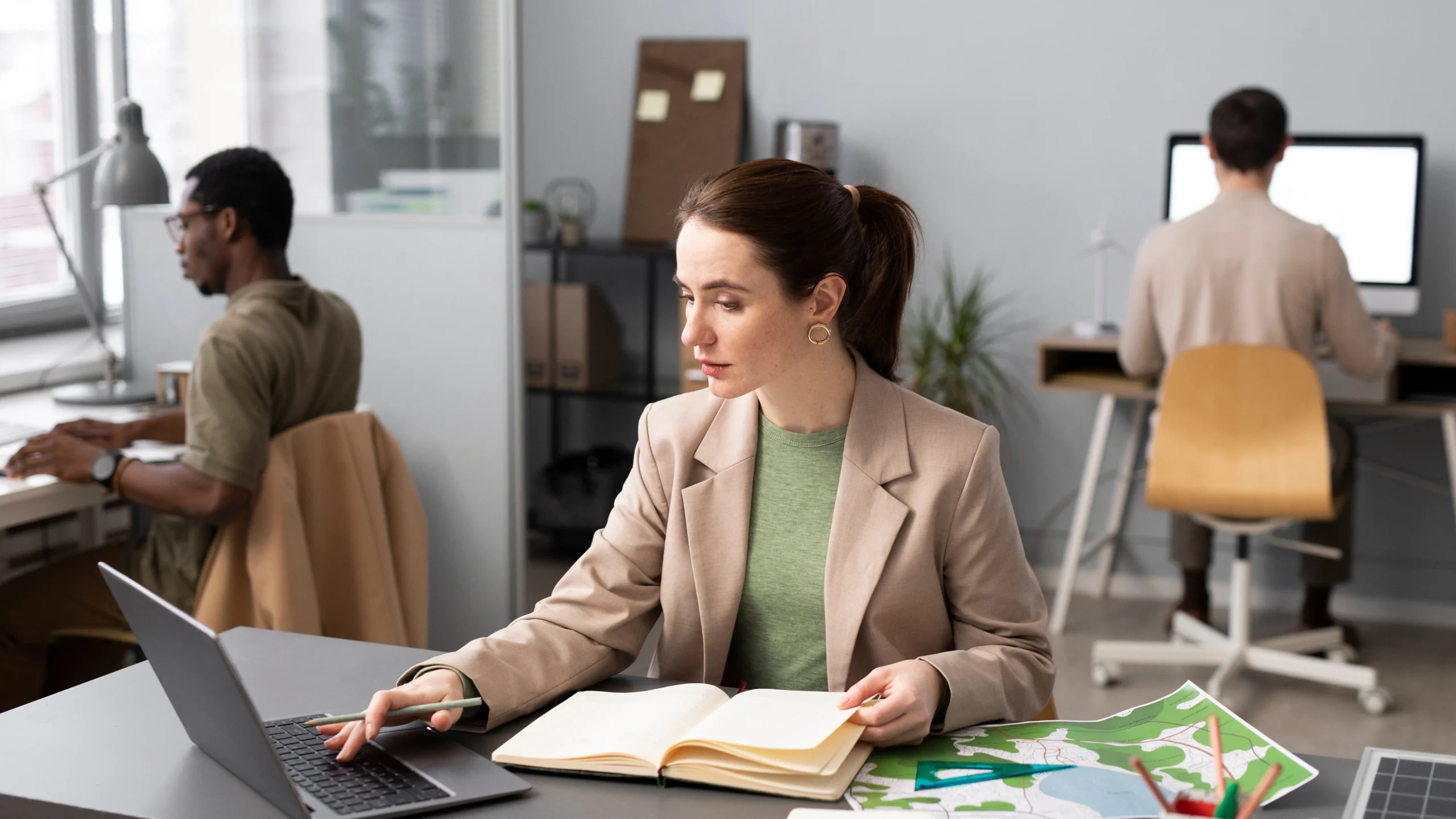 How Strategy Teams Use AI Without Losing the Brand’s Soul Img