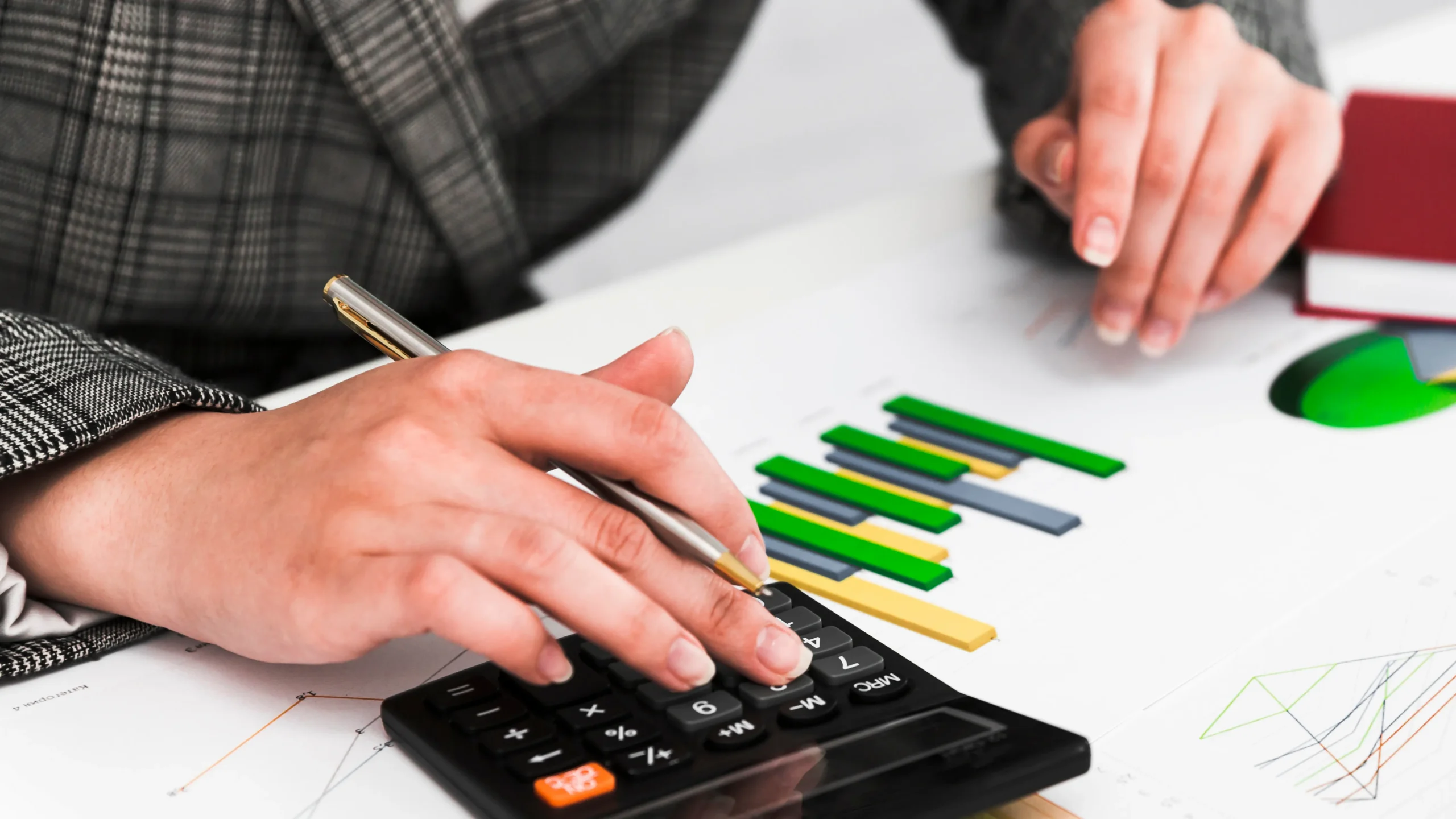 AI Can Suggest Your Ad Budget, But Humans Make It Make Sense Img