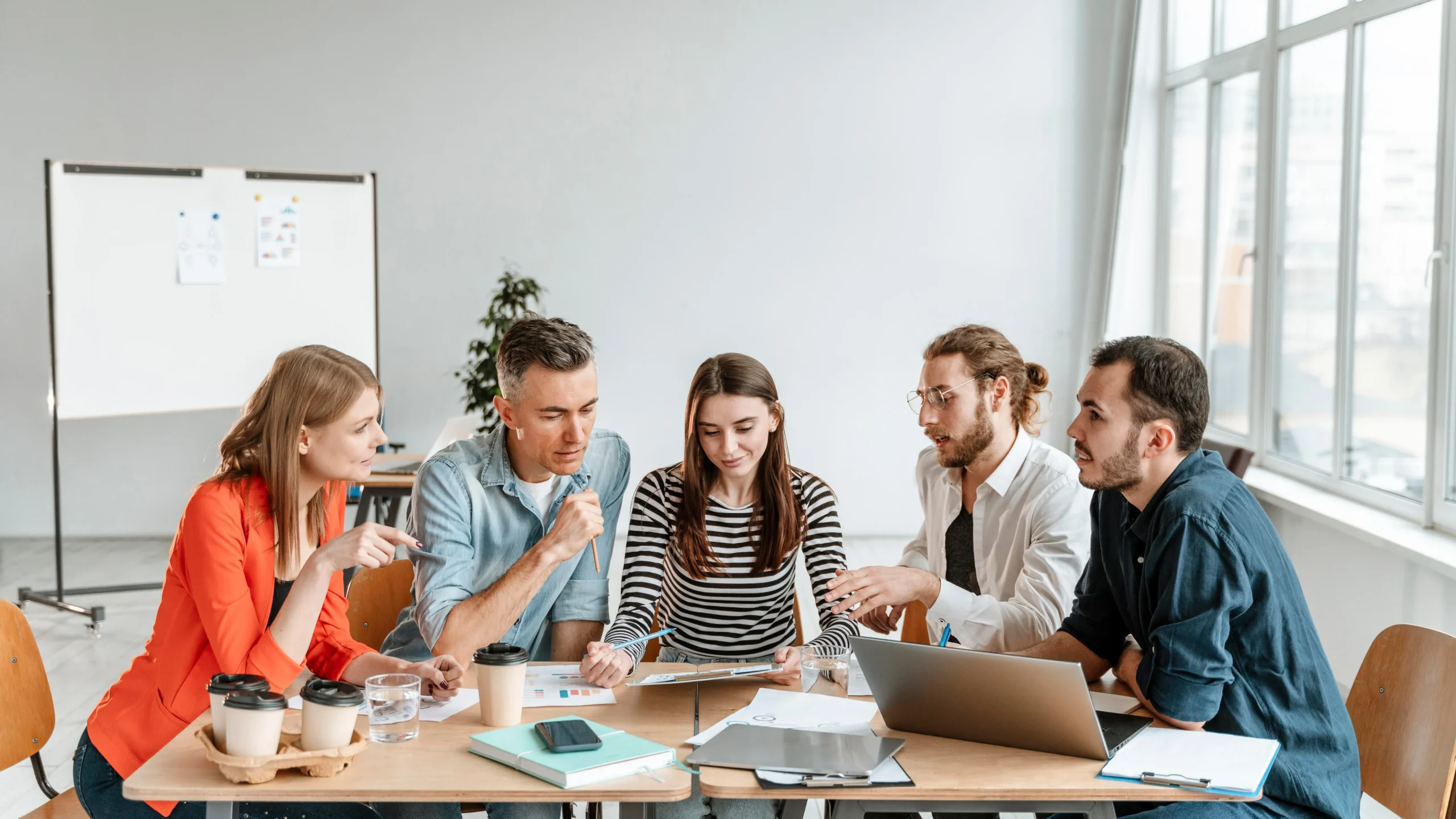 Why AI + Human Collaboration Makes Campaigns Smarter Img