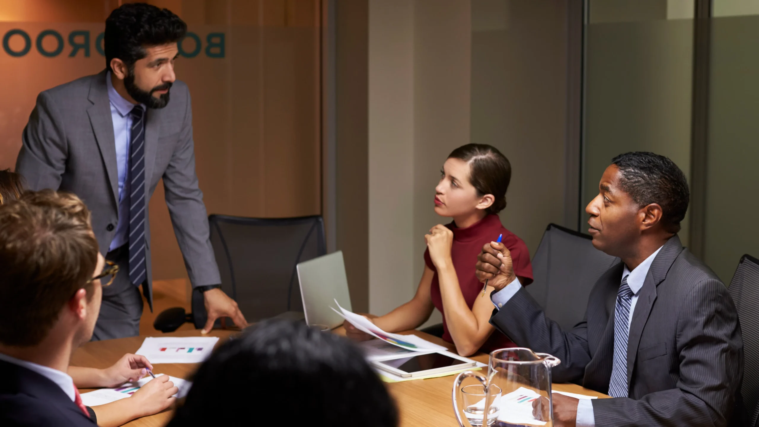 Synthetic Credibility: The Ethics of Using AI in B2B Marketing Img